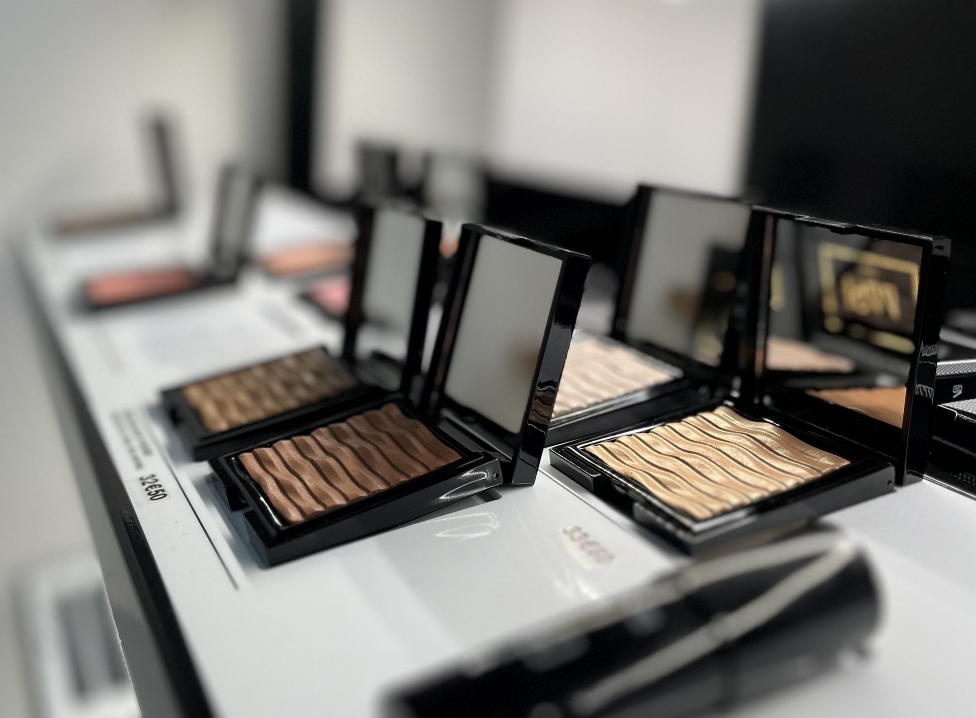 Maquillage et Produits pour Ongles à Château-Thierry Maquillage et Produits pour Ongles à Château-Thierry